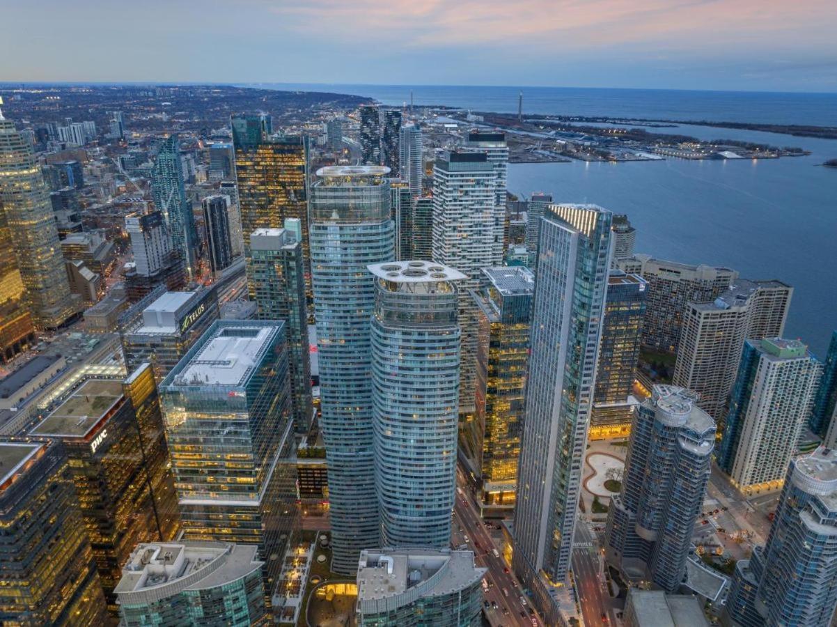 Presidential Suite Heart Of Downtown With Stunning View Toronto Luaran gambar